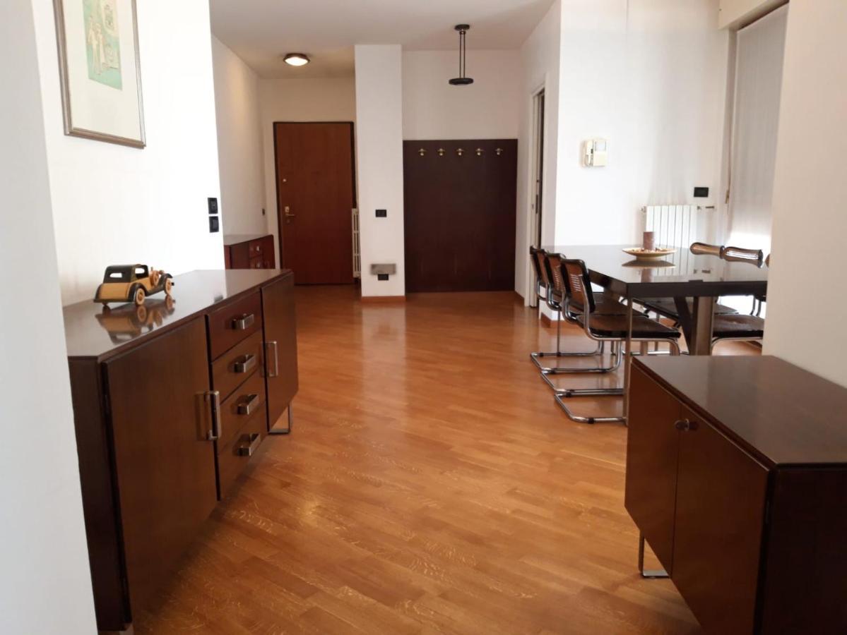 Bedandbreakfast Eni Torri Lombarde San Donato Bbqueen Сан-Донато-Миланезе Экстерьер фото