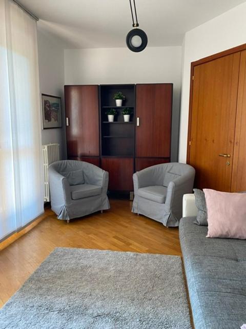 Bedandbreakfast Eni Torri Lombarde San Donato Bbqueen Сан-Донато-Миланезе Экстерьер фото